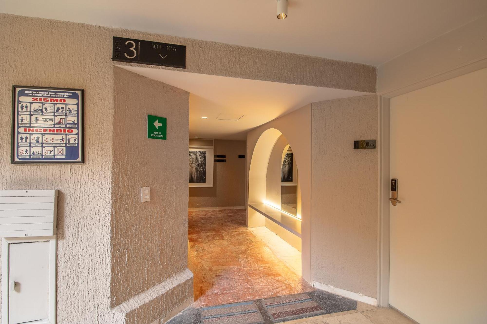 Oliva Plaza Hotel Guadalajara Exterior photo
